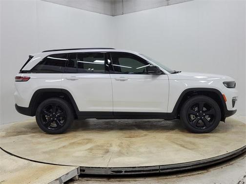 2023 Jeep Grand Cherokee Limited X