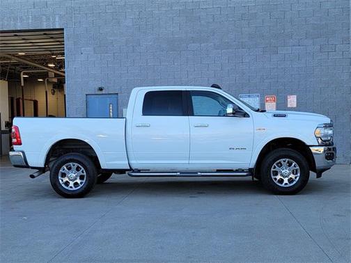 2022 RAM 2500 Laramie Crew Cab 4x4 6'4' Box