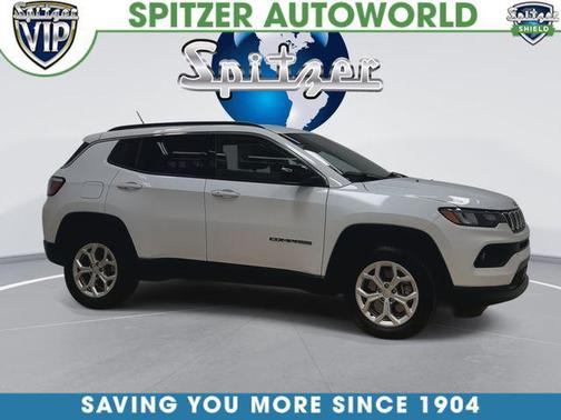 Bright White Clearcoat 2024 Jeep Compass Latitude
