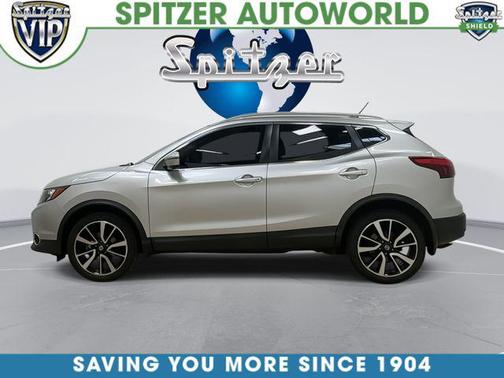 Brilliant Silver 2018 Nissan Rogue Sport SL