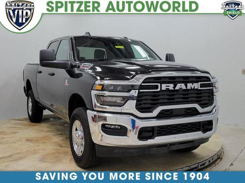 2025 RAM 2500 Tradesman Crew Cab 4x4 6'4' Box