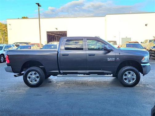 2017 RAM 2500 Tradesman Crew Cab 4x4 6'4' Box