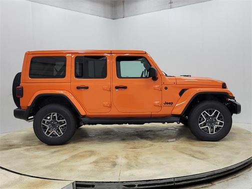 2025 Jeep Wrangler 4-Door Sahara 4x4