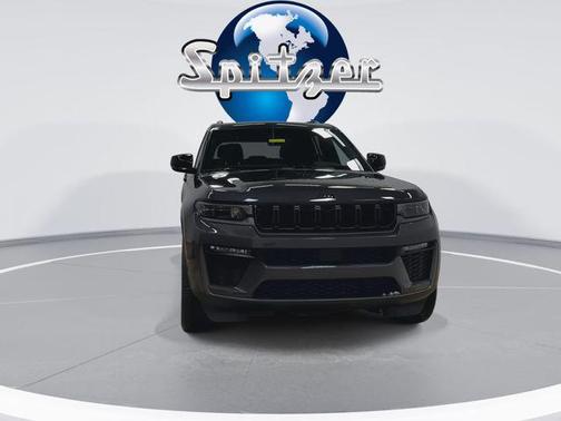 2026 Jeep Grand Cherokee Altitude