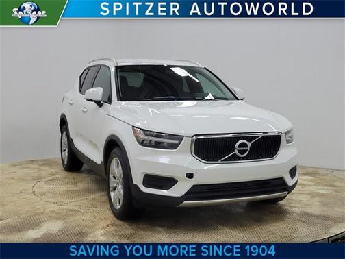 2020 Volvo XC40 T5 Momentum