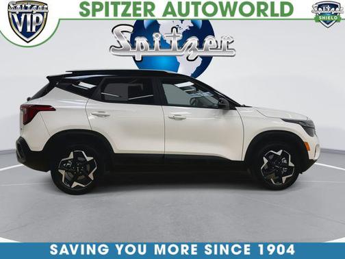 Clear White/Black Roof 2026 Kia Seltos S