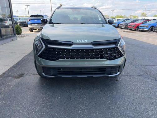 Jungle Green/Ebony Black Roof 2023 Kia Sportage X-Line