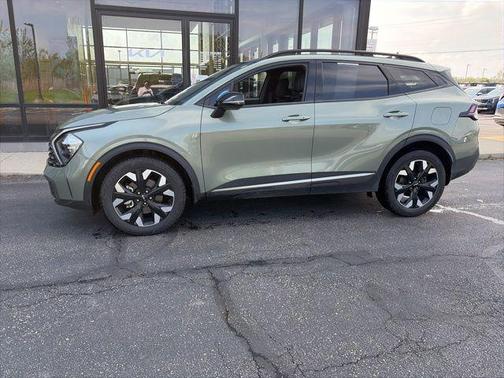 Jungle Green/Ebony Black Roof 2023 Kia Sportage X-Line