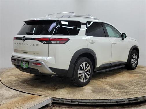 2024 Nissan Pathfinder SL 4WD