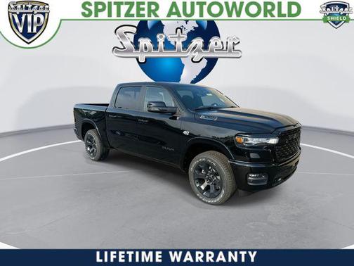 Diamond Black Crystal Pearlcoat 2026 RAM 1500 Big Horn/Lone Star