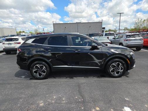 Fusion Black 2023 Kia Sportage LX