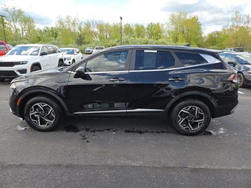 Fusion Black 2023 Kia Sportage LX