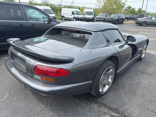 Graphite Metallic Clearcoat/Black Soft Top 2002 Dodge Viper RT/10