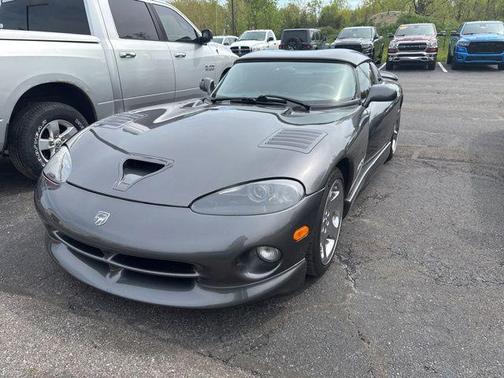 Graphite Metallic Clearcoat/Black Soft Top 2002 Dodge Viper RT/10
