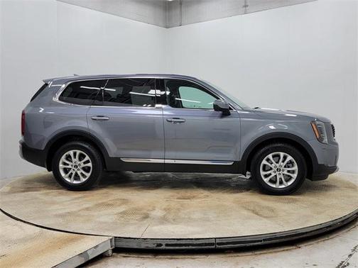 2022 Kia Telluride LX