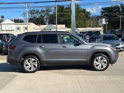 2022 Volkswagen Atlas 3.6L SE w/Technology