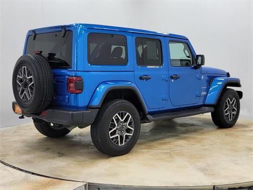 2024 Jeep Wrangler 4-Door Sahara 4x4