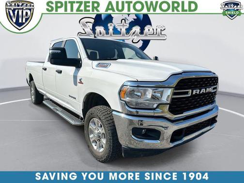 Bright White Clearcoat 2024 RAM 3500 Big Horn Crew Cab 4x4 8' Box