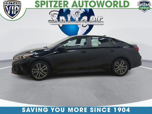 Aurora Black 2024 Kia Forte GT-Line