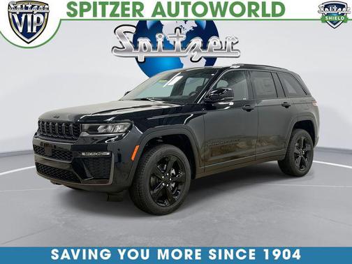 Diamond Black Crystal Pearlcoat 2026 Jeep Grand Cherokee Altitude