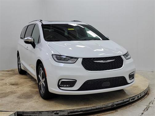 2026 Chrysler Pacifica L
