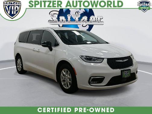 Bright White Clearcoat 2025 Chrysler Pacifica L