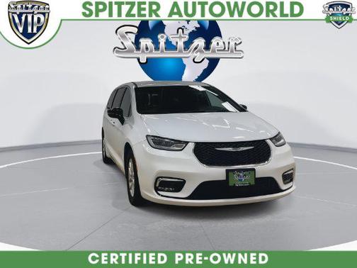 Bright White Clearcoat 2025 Chrysler Pacifica L