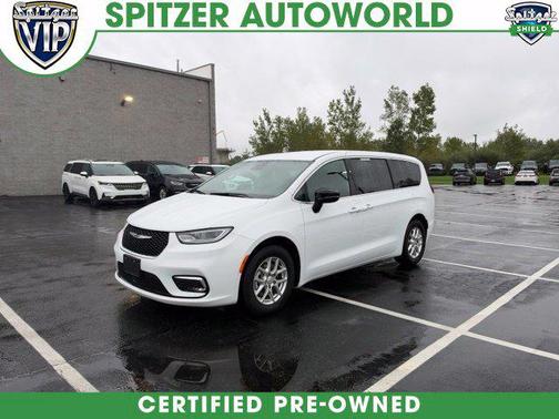 Bright White Clearcoat 2025 Chrysler Pacifica L