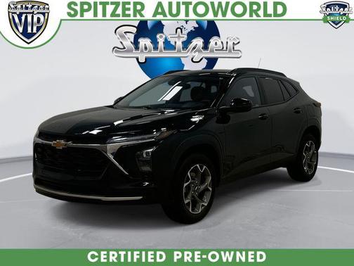 Mosaic Black Metallic 2024 Chevrolet Trax LT