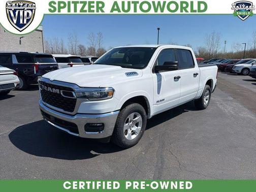 Bright White Clearcoat 2025 RAM 1500 Big Horn/Lone Star