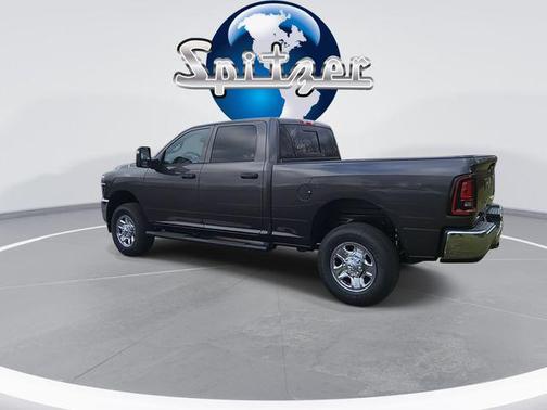 2026 RAM 2500 Tradesman Crew Cab 4x4 6'4' Box