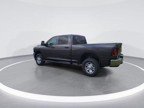 2026 RAM 2500 Tradesman Crew Cab 4x4 6'4' Box