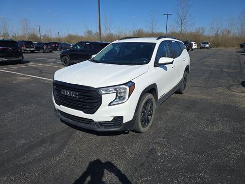 Summit White 2022 GMC Terrain SLE
