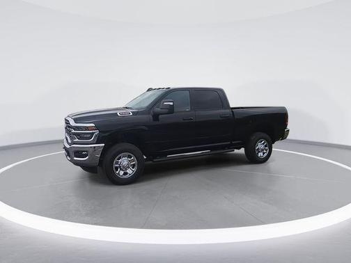 2026 RAM 2500 Tradesman Crew Cab 4x4 6'4' Box