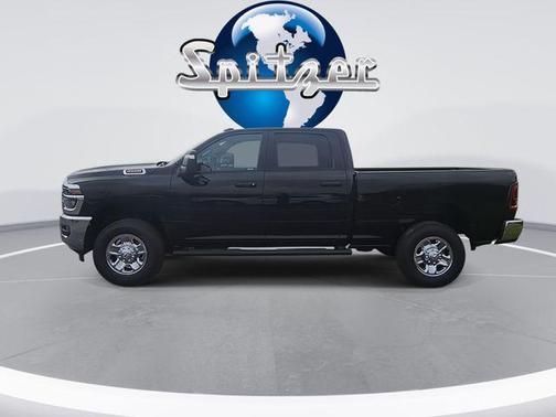 2026 RAM 2500 Tradesman Crew Cab 4x4 6'4' Box