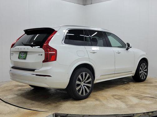 2024 Volvo XC90 B5 Plus Bright Theme