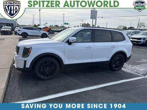 Glacial White Pearl 2022 Kia Telluride SX