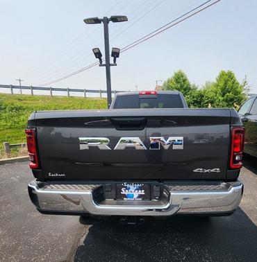 2025 RAM 2500 Tradesman Crew Cab 4x4 8' Box