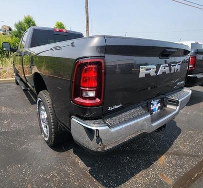 2025 RAM 2500 Tradesman Crew Cab 4x4 8' Box