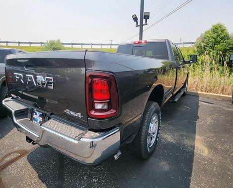 2025 RAM 2500 Tradesman Crew Cab 4x4 8' Box