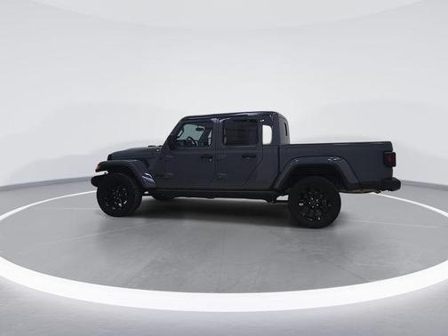2024 Jeep Gladiator Nighthawk