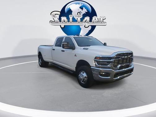 2026 RAM 3500 Tradesman Crew Cab 4x4 8' Box