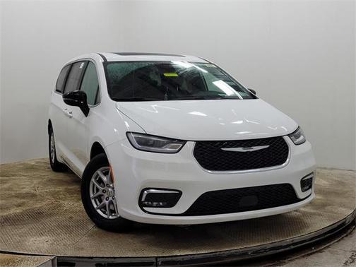 2025 Chrysler Pacifica L