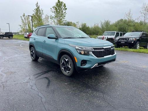 Pluton Blue 2024 Kia Seltos EX