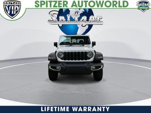 Bright White Clearcoat 2026 Jeep Gladiator Sport
