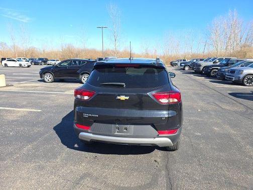 Mosaic Black Metallic 2022 Chevrolet Trailblazer LT