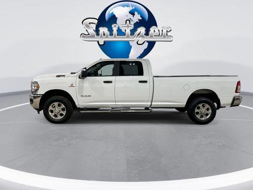 2024 RAM 3500 Big Horn Crew Cab 4x4 8' Box