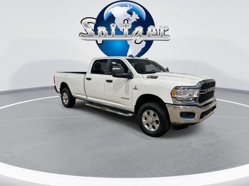 2024 RAM 3500 Big Horn Crew Cab 4x4 8' Box