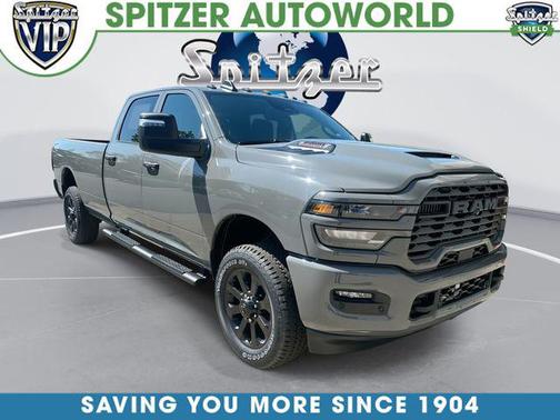 Ceramic Gray Clearcoat 2026 RAM 2500 Black Express Crew Cab 4x4 8' Box