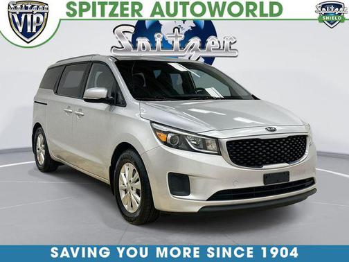 Bright Silver Metallic 2016 Kia Sedona LX